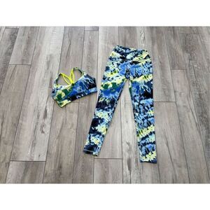 Nike tie-dye sports top and athletic leggings size S